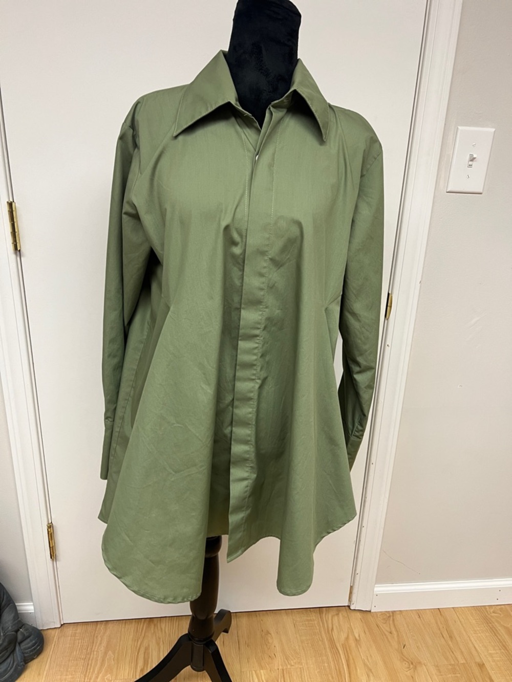 Women’s Olive Green Casual Button-Down Shirt - Relaxed Tailored Fit